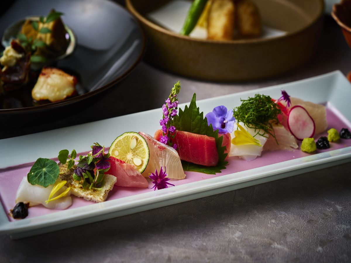 ホテルニューアカオ 【デラックス/和食】近海鮮魚など旬の和食コース。全室オーシャンビュー