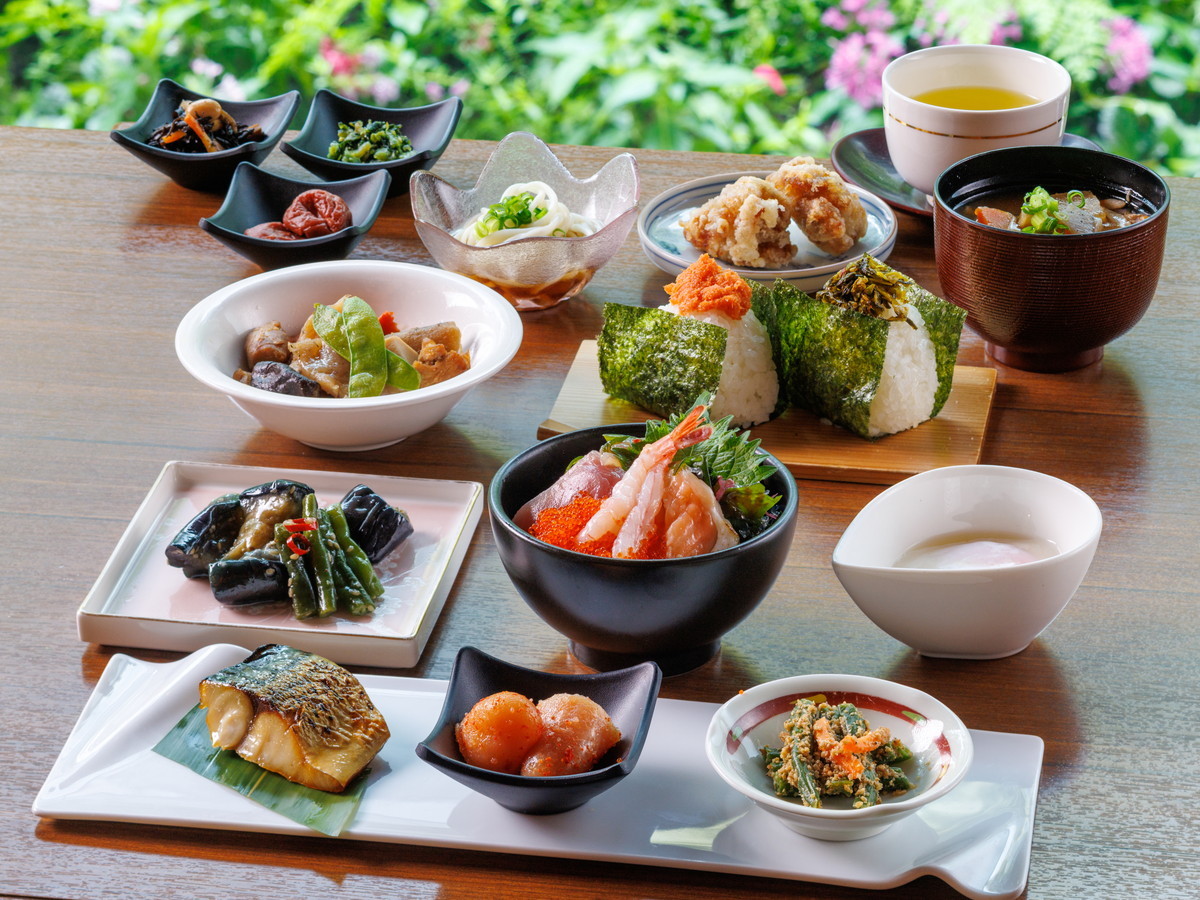 西鉄グランドホテル 【直前割7】7日前までご予約可能！直前割引でお得にステイ＜朝食付＞