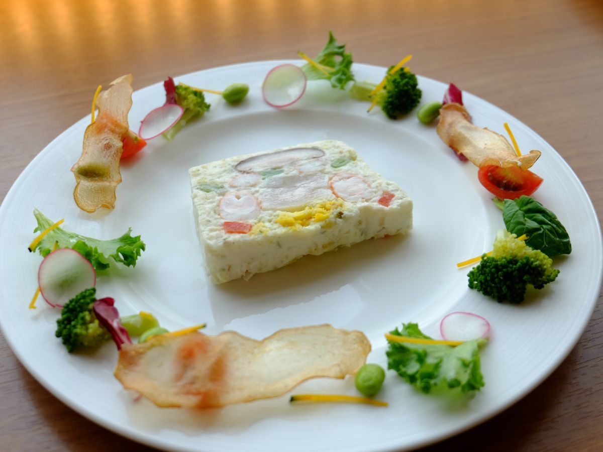 十勝川温泉 観月苑 【10月限定！秋の味覚フェア】特製テリーヌ付き 十勝のおいしいビュッフェ