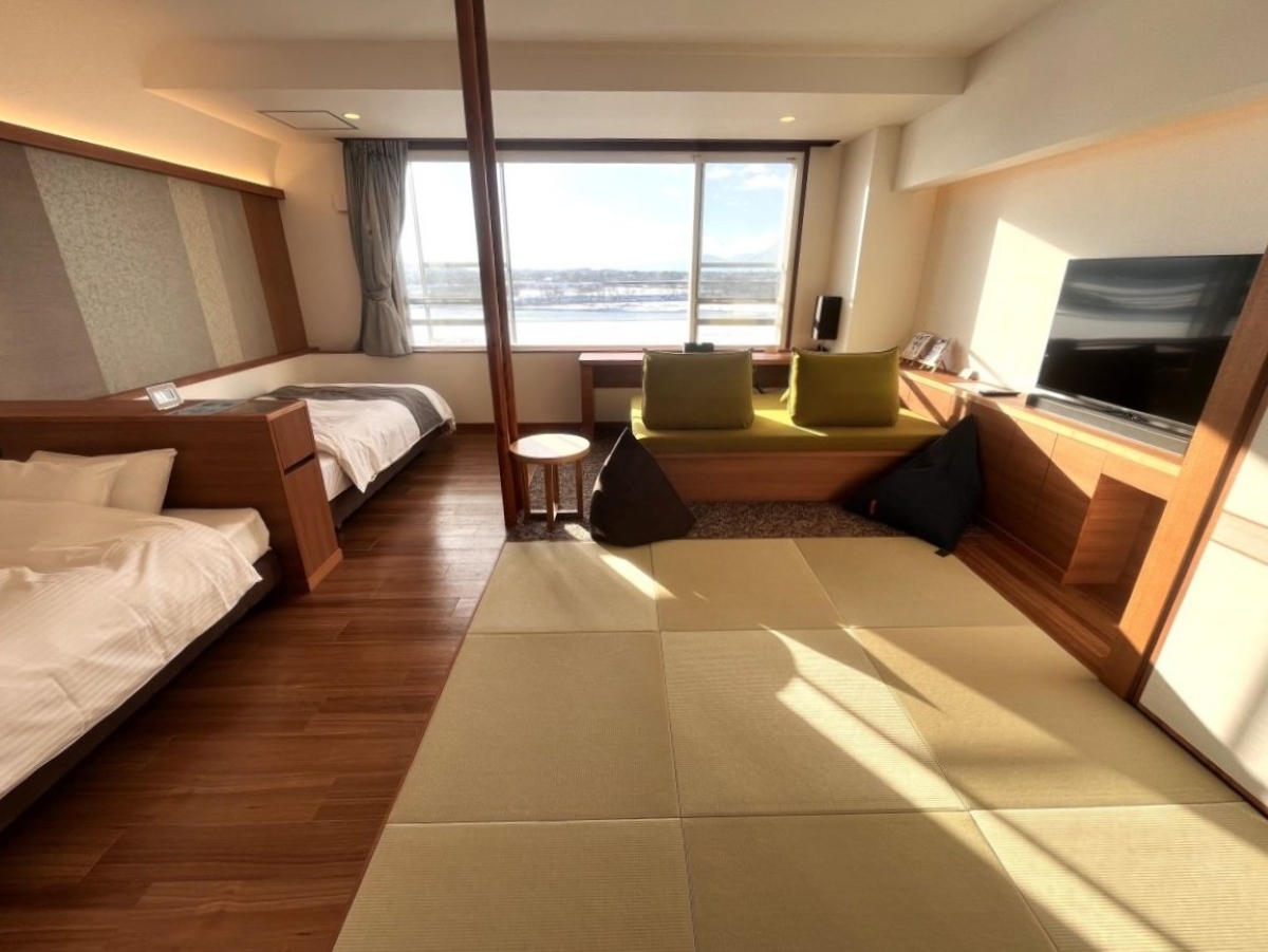 十勝川温泉 観月苑 シンクロツイン／和洋室42平米（川側／禁煙）