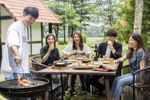 グランピングリゾート　フェーリエンドルフ 【室数限定】＜2食付／BBQ‐基本‐＞北海道が誇る、3種の肉を食べ比べ♪#
