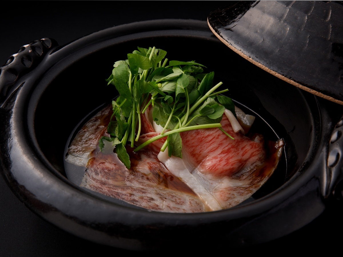 奥日田温泉 うめひびき 【記念日プラン】スパークリングワイン&ケーキ付【季節の特選会席】