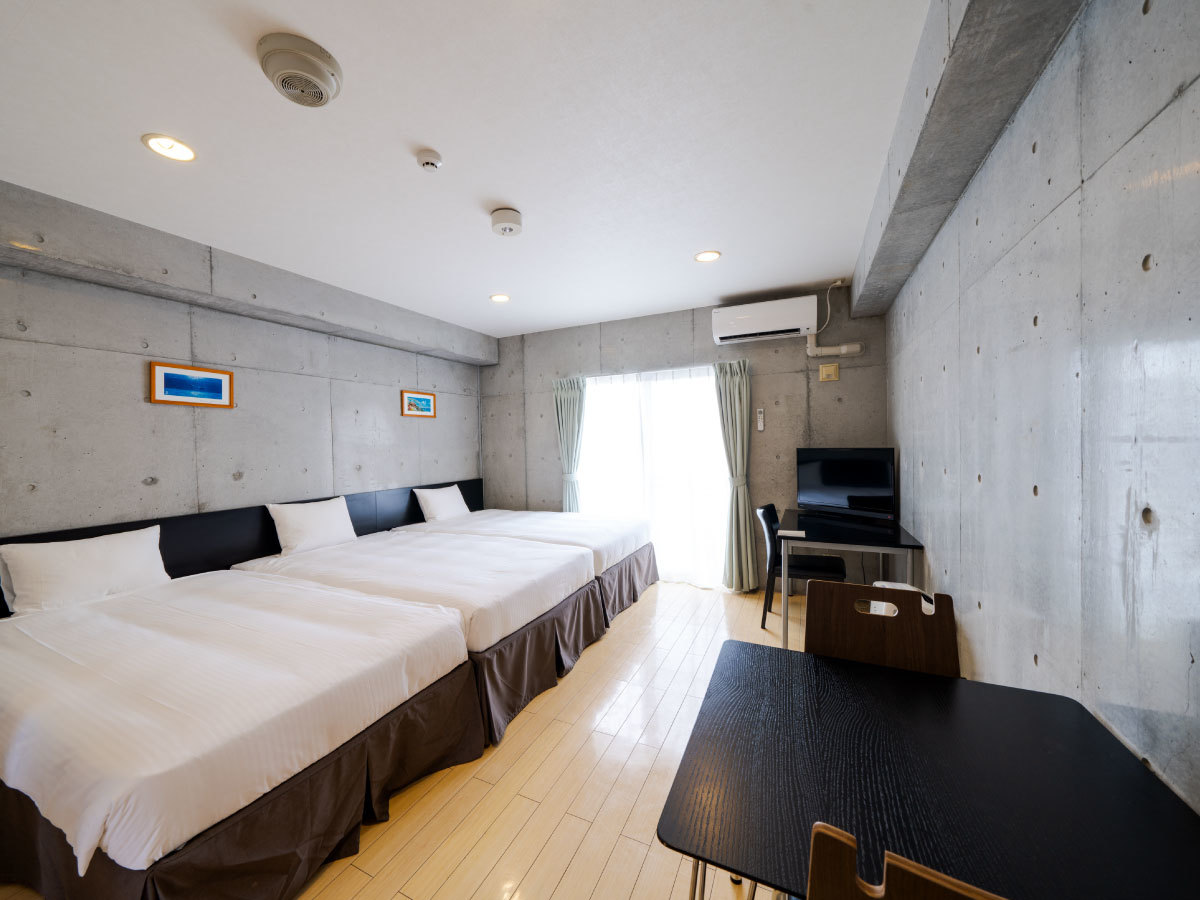 那覇ウエスト・イン  禁煙／食事なし　空港から車で約10分！全室バストイレ別が魅力◆那覇STAYカジュアルプラン