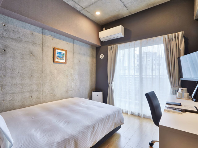 那覇ウエスト・イン  新館／禁煙　カジュアルダブル　電子レンジ付　バス・トイレ別