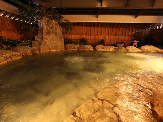 ホテルマハイナ ウェルネスリゾートオキナワ 【ホテルマハイナ25周年記念】期間限定でオリジナルバッグプレゼント♪大浴場で癒しの旅を(朝食付)