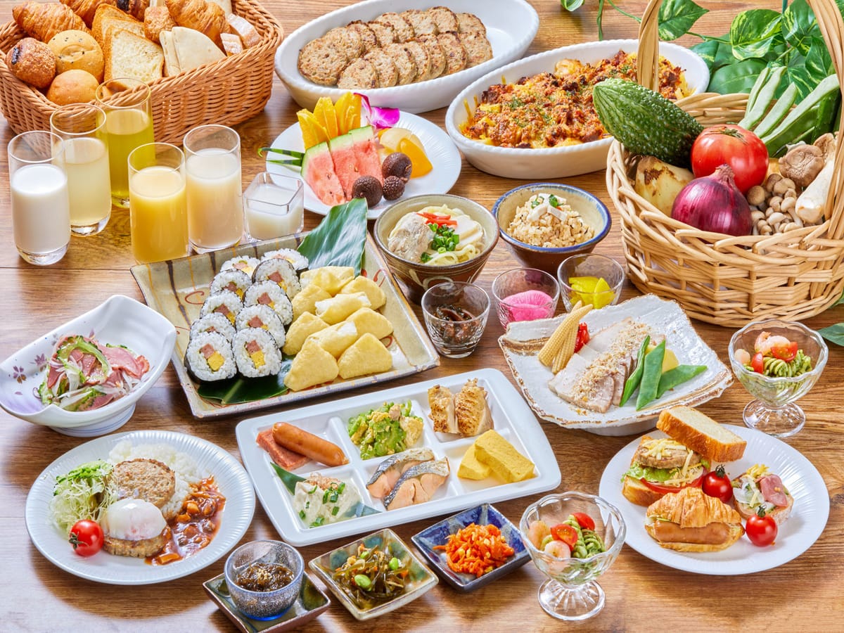 ホテルマハイナ ウェルネスリゾートオキナワ 【2026★お年玉SALE】初旅はぜひマハイナで♪お食事やお土産に使える館内利用券付！！（朝食付）