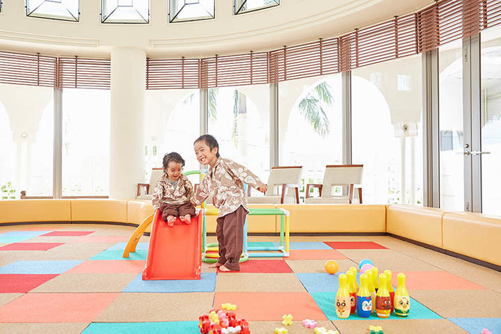 ホテルマハイナ ウェルネスリゾートオキナワ 【ファミリー応援】ご当地アイス特典付＆クイズラリーも楽しめる♪3泊なら夕食1回付の欲張り旅（朝食付）