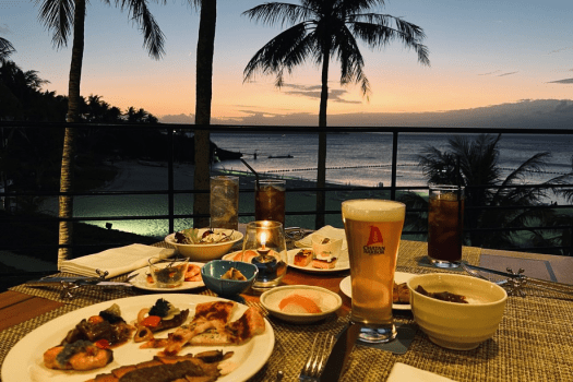 ザ・ムーンビーチ　ミュージアムリゾート 【THE MOON STAY】海を一望するワンランク上のステイ＜クラブサービス・夕朝食付き＞（DP）