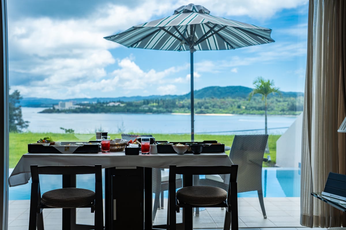 オリエンタルヒルズ沖縄 【オリヒルステイ】ここでしか味わえない贅沢~オーベルジュで愉しむ極上ディナー(夕朝食付)