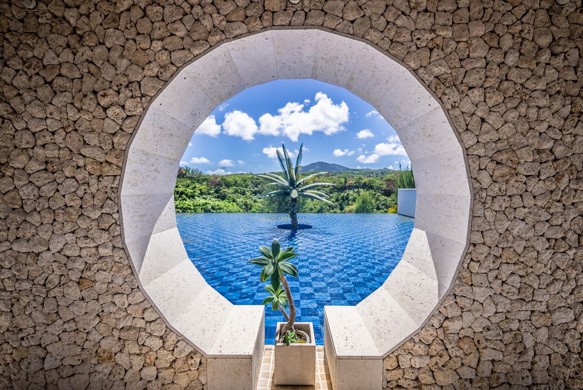 オリエンタルヒルズ沖縄 【オリヒルステイ】ここでしか味わえない贅沢~オーベルジュで愉しむ極上ディナー(夕朝食付)