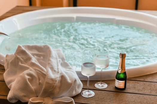 AQUASENSE Hotel & Resort ■【クラブラウンジ付】【公式HP限定】全室プライベートプール・屋外ジェットバス付きPOOL SUITE(朝食付)