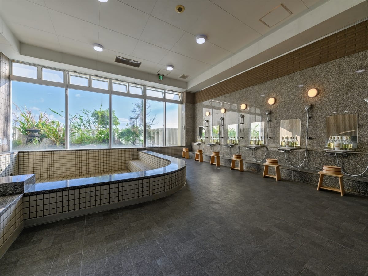 ホテルリゾネックス名護 【プラン限定｜大浴場＆サウナ利用特典】旅の疲れを癒す、ゆったり寛ぐリラックスステイ【朝食付】