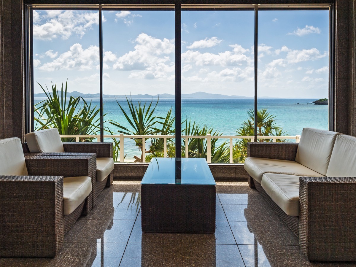 ホテルリゾネックス名護 【期間限定SALE】お部屋は感動的なオーシャンビュー！プライベートビーチまで徒歩1分【朝食付】