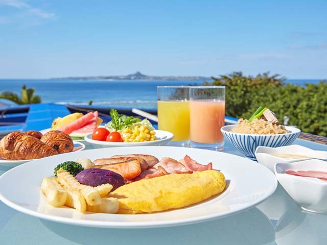 ロイヤルビューホテル美ら海 【シンプルプラン】ジンベエザメに会える！沖縄美ら海水族館まで徒歩5分（朝食付）