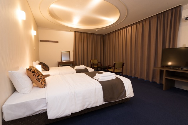 HOTEL PRECIA *デラックスツイン*38平米【禁煙】
