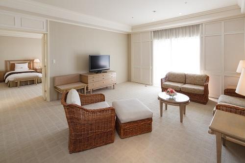 オークラアカデミアパークホテル アカデミアスイートルーム（９０平米）◆禁煙室◆