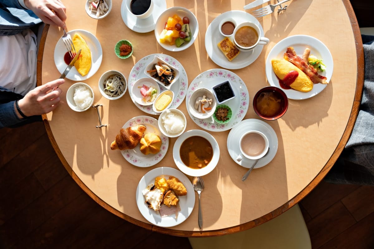 ホテルオークラ新潟 【SAVER朝食付】シンプルステイプラン “コシヒカリ”の食べ比べと50品目以上のブッフェ