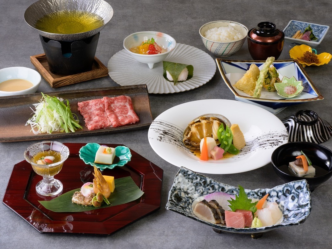 NEMU RESORT 【丘・森の中のプライベート空間】『ヴィラ』に宿泊！ご夕食はレストランでのお料理に舌鼓　コースディナー付（夕朝食付）