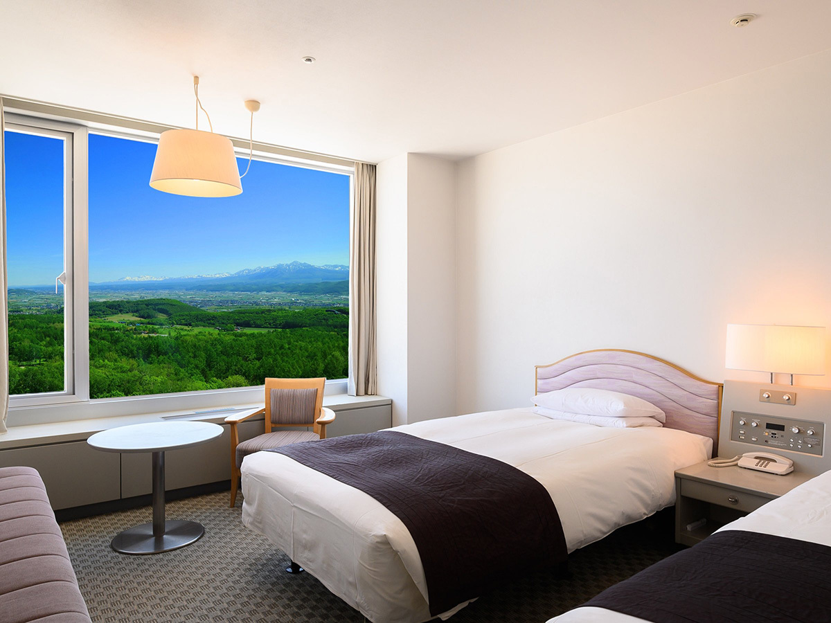 新富良野プリンスホテル 十勝岳ビュールーム 朝食&温泉付き