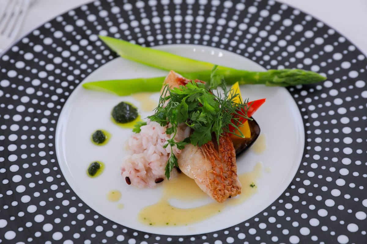 KAYATSUMA OKINAWA HOTEL＆RESORT 【夕朝食付／レストラン】料理と景色を堪能するスペシャルな1日