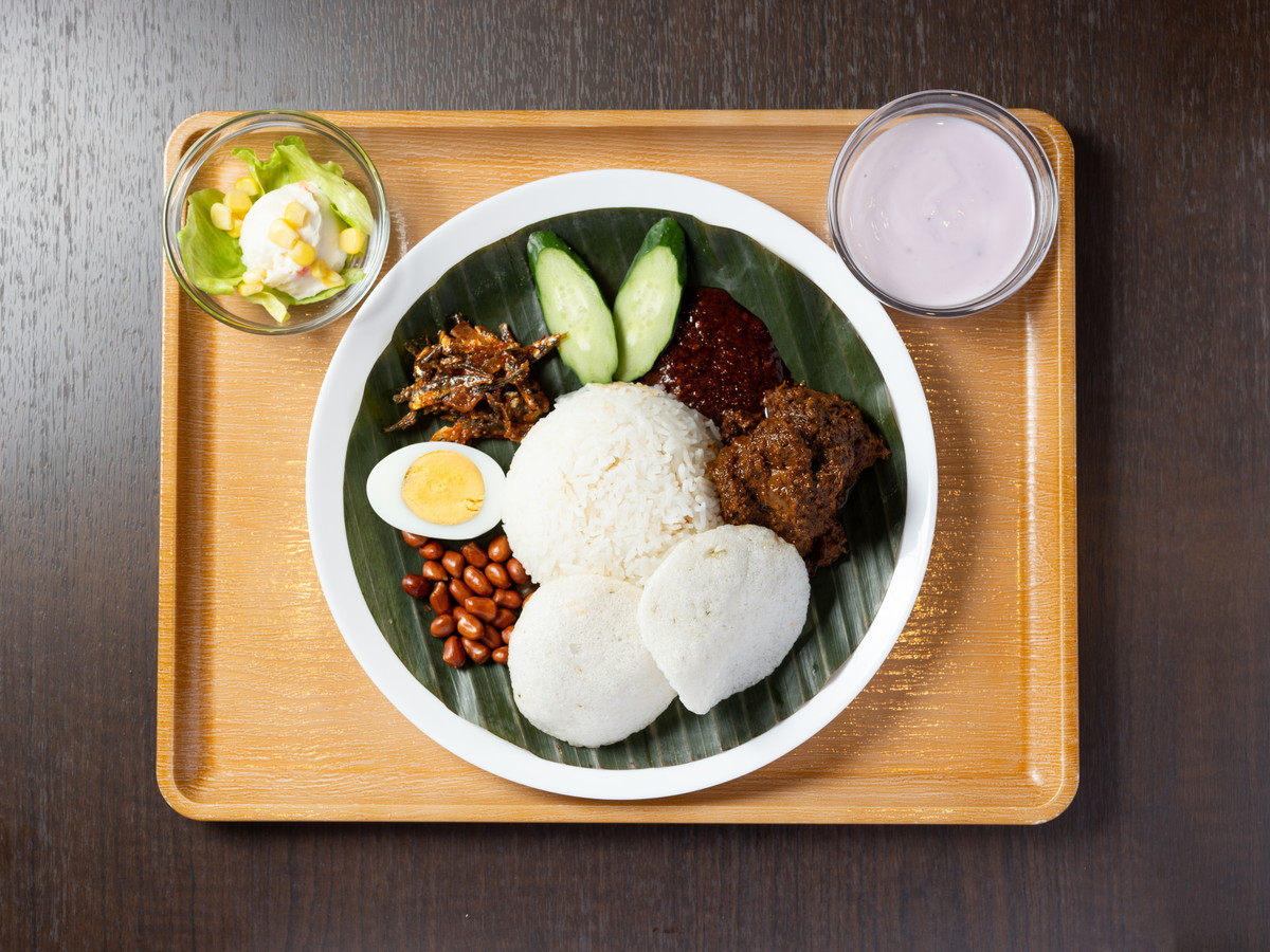 アパホテル〈水道橋駅前〉 【朝食付き】本場マレーシアの味!選べる4種類プレート!