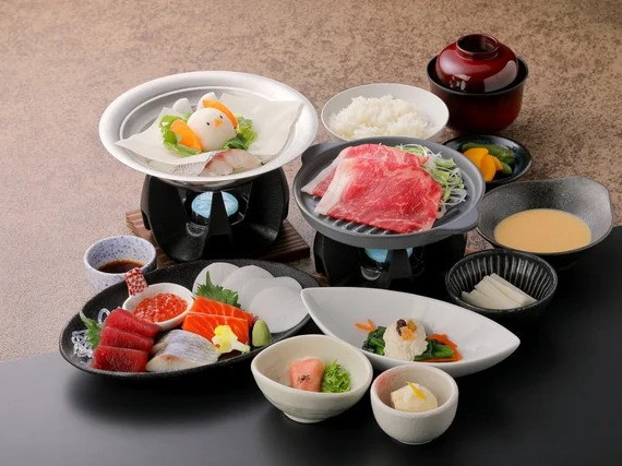 休暇村 支笏湖 【1泊2食】北の抱擁(ほうよう)会席