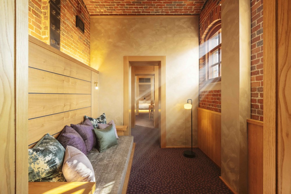 星のや奈良監獄 The 11-Cell Deluxe