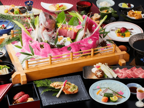 大阪道頓堀川畔 大和屋本店 ●関西のうまいもんが大集合！選べる二食付きプラン