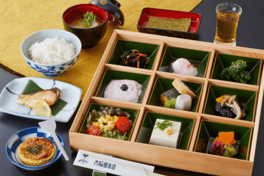 大阪道頓堀川畔 大和屋本店 ●関西のうまいもんが大集合！選べる二食付きプラン