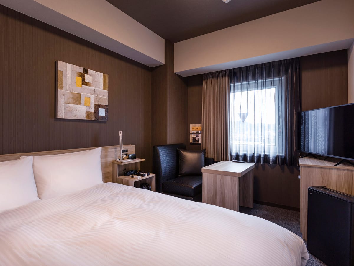 ホテルルートイン大牟田 □禁煙□ セミダブルルーム