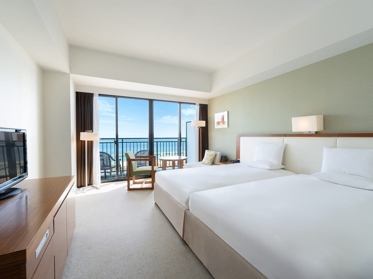 サザンビーチホテル＆リゾート沖縄 デラックスハイフロア　オーシャン 30平米・8階
