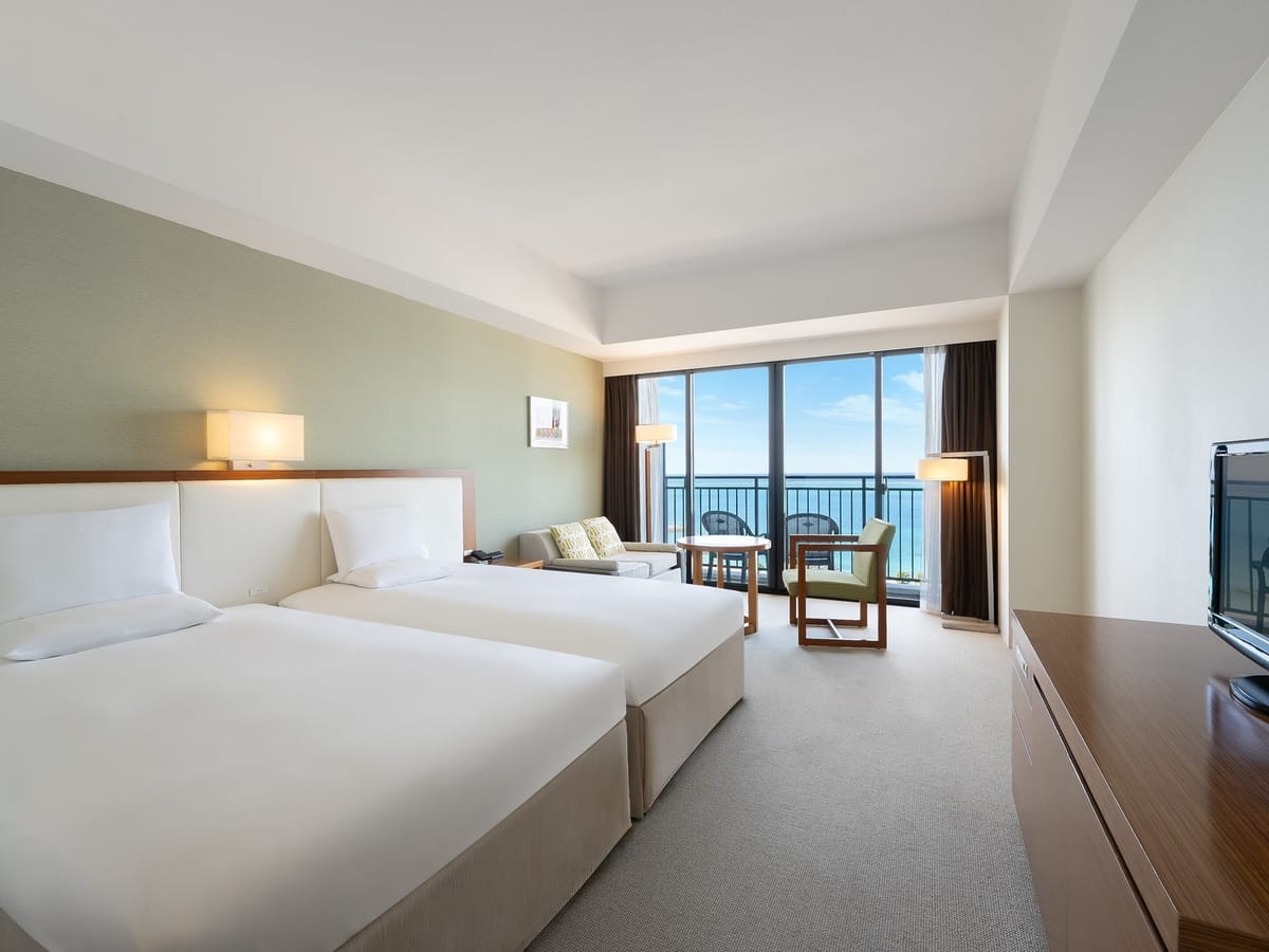 サザンビーチホテル＆リゾート沖縄 デラックスハイフロア オーシャン グランデ 40平米・8階