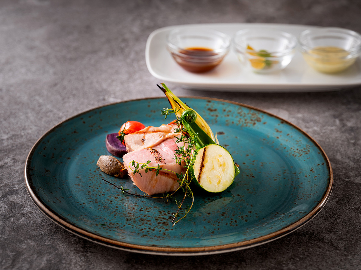 イラフ SUI ラグジュアリーコレクションホテル 沖縄宮古 【航空券セット割】シェフ特製の夕・朝食付きプラン － KAGISUMA-美ぎ島 －