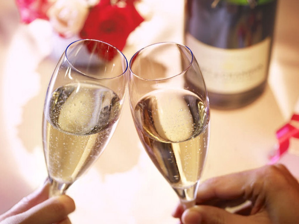 東京ベイ舞浜ホテル ファーストリゾート 【入店時間19:00】ホテル最上階でお祝いするアニバーサリープラン(2食付き/パークチケット購入可能)