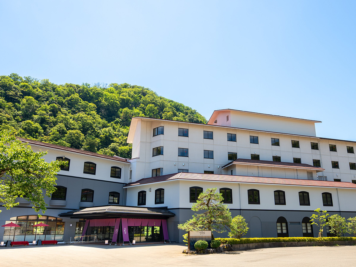 山中温泉 河鹿荘 福井県立恐竜博物館【常設展】観覧券引換券付プラン《 ビュッフェ夕朝食付 》
