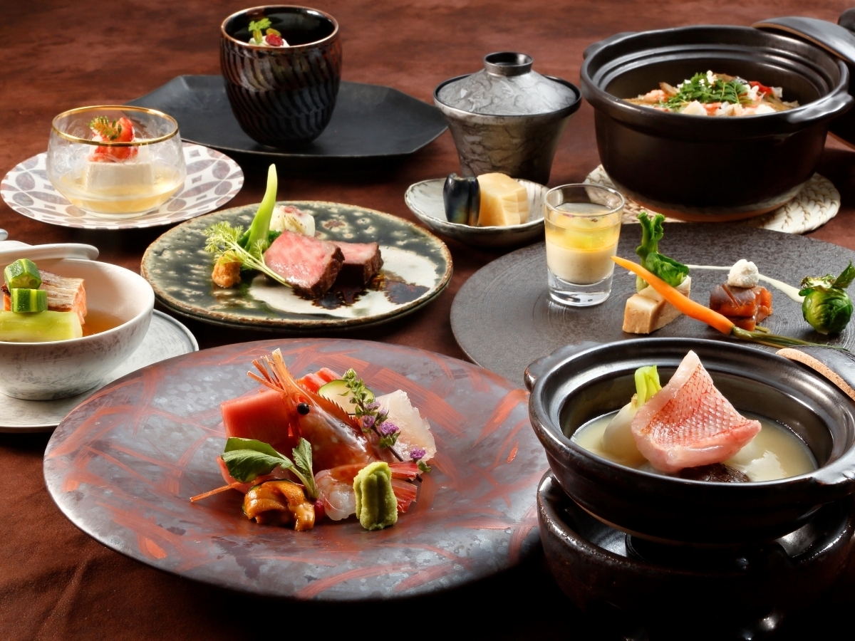 あかん遊久の里 鶴雅 P【スタンダード】2食付き！夕食和会席「紫翆」・朝食バイキング