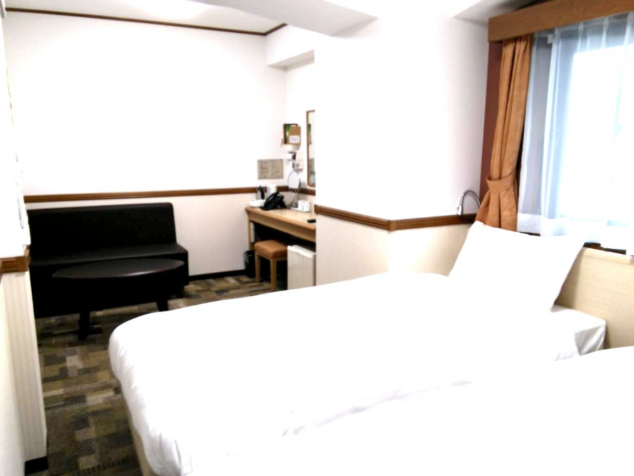 東横INN大阪船場東 喫煙ハリウッドツイン