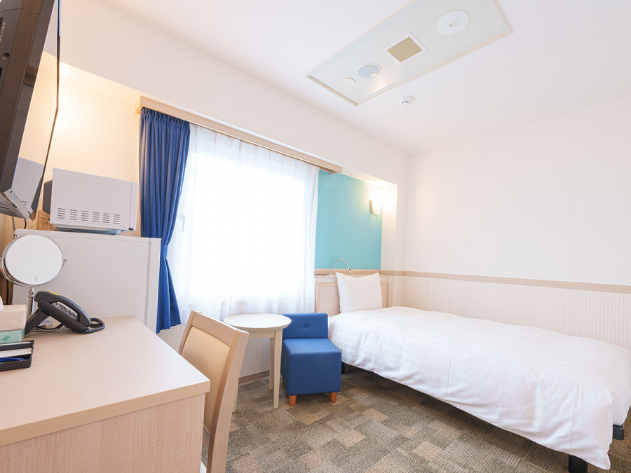 東横INN大阪阪急十三駅西口2 喫煙ワイドスペースシングル