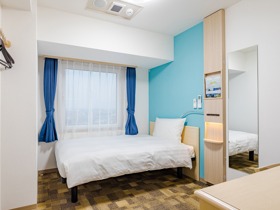 東横INN春日部駅西口 禁煙ワイドスペースシングル