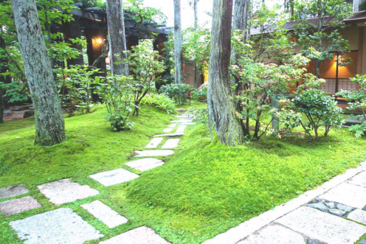 粟津温泉　法師 【お部屋食がお得】北陸最古の宿、プライベート空間でゆったり夕・朝食・加賀会席／11時アウト