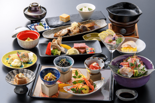 粟津温泉 法師 《能登牛×のど黒会席》北陸が誇る人気の食材を堪能する極上会席・食事処/11時アウト