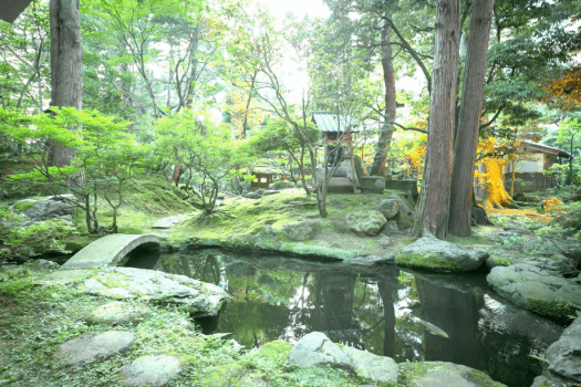 粟津温泉 法師 【絶景ステイ/温泉付き特別室】小堀遠州ゆかりの庭園をのぞむ贅沢客室で過ごす・食事処/11時アウト