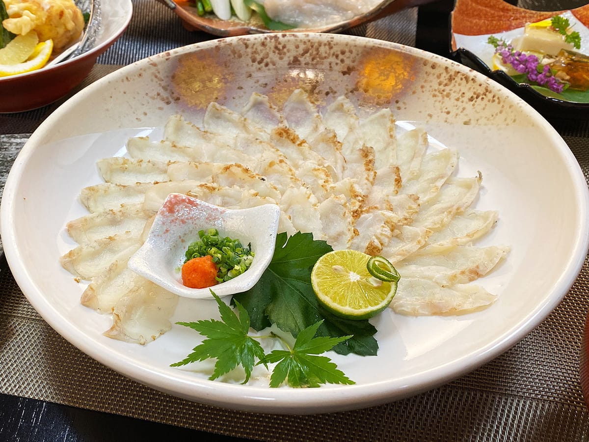 萩本陣 【涼風ふぐ三昧♪】ふぐしゃぶや唐揚げにふくのタタキをなんと40枚もつけた大満足ふく尽くし