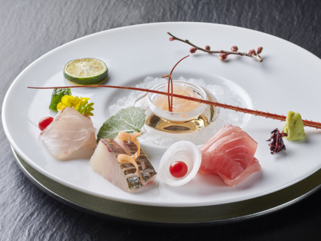 旅荘　海の蝶 【万博の後は伊勢神宮へ】伊勢海老と松阪牛を食す伊勢志摩の会席