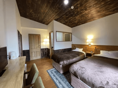 露天風呂のオーベルジュ つつじとかえで ダイナミックパック**ミニコテージ風ツイン♪蓼科三室源泉の湯治~★本館 テラス付洋室★