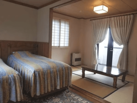 露天風呂のオーベルジュ つつじとかえで ﾀﾞｲﾅﾐｯｸﾊﾟｯｸ＊＊★本館 テラス付き和洋室★＜心ほどける和モダン＞　　　　　　　　　　　　　　　　　　　　　　　　　　　　　　　　　　　　　　畳の温もり、ベッドの快適さいいとこ取りの贅沢空間♪蓼科三室源泉の温泉で癒し～