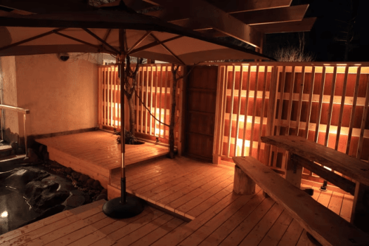 露天風呂のオーベルジュ つつじとかえで ﾀﾞｲﾅﾐｯｸﾊﾟｯｸ＊＊本館 テラス付きNew和洋室★＜憩いの畳コーナー＞日常を脱ぎ捨て、心ほどけるひとときを♪温泉疲労回復～★