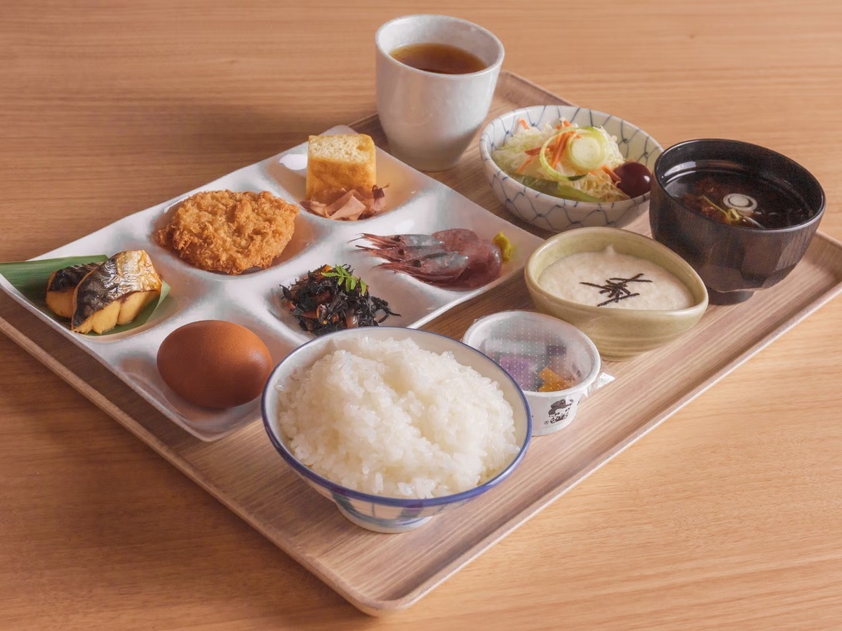 アパホテル〈熊谷駅前北〉 【朝食付き】ふっくら釜炊きご飯が自慢。魚沼×埼玉のブレンド米と40種類以上の朝食ビュッフェ