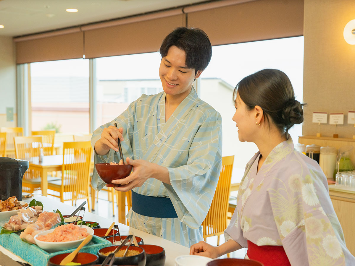 赤沢温泉ホテル 【朝食付】家族で楽しむ「40種類以上の和洋バイキング」プレイランド&9種の温浴施設も自由に利用可!