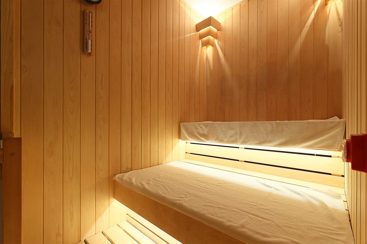  喜びの宿 高松 【一泊朝食付】湯畑源泉かけ流し半露天風呂とサウナ付き客室にステイ（和食膳）